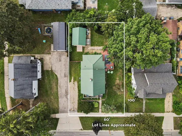 562 Kalamazoo ST, South Haven City, MI 49090