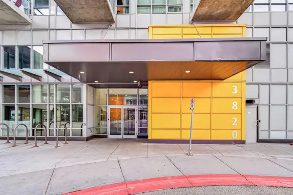 3820 Brentwood RD NW #1806, Calgary, AB T2L 2L5
