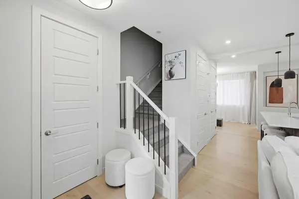 7 Lambeau LN SE, Airdrie, AB T4A 3P4