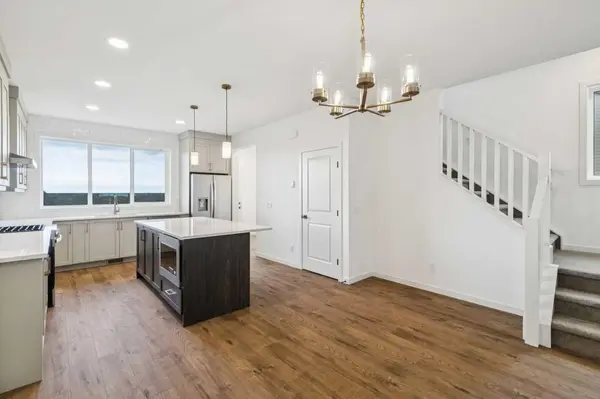 69 Bluerock HL SW, Calgary, AB T2Y 0V7