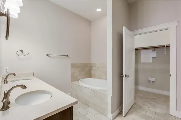 2520 Bluebonnet LN #38, Austin, TX 78704
