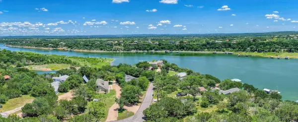25400 Cove DR, Spicewood, TX 78669