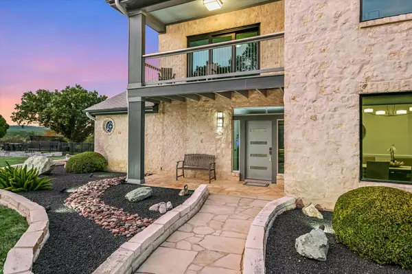 3310 Far View DR, Austin, TX 78730