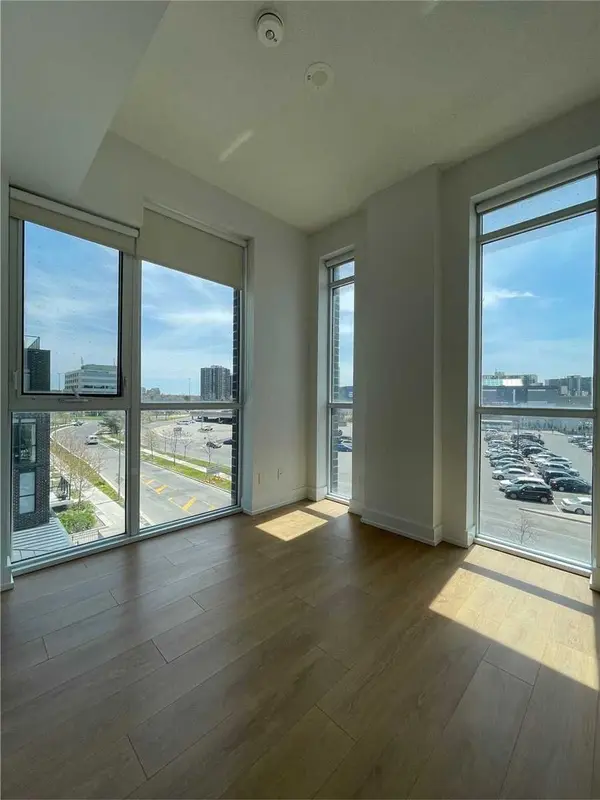 128 Fairview Mall DR #419, Toronto C15, ON M2J 0E8