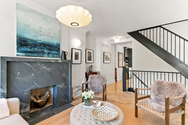 113 Sherwood AVE, Toronto C10, ON M4P 2A6