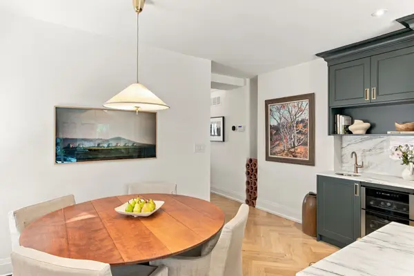 113 Sherwood AVE, Toronto C10, ON M4P 2A6