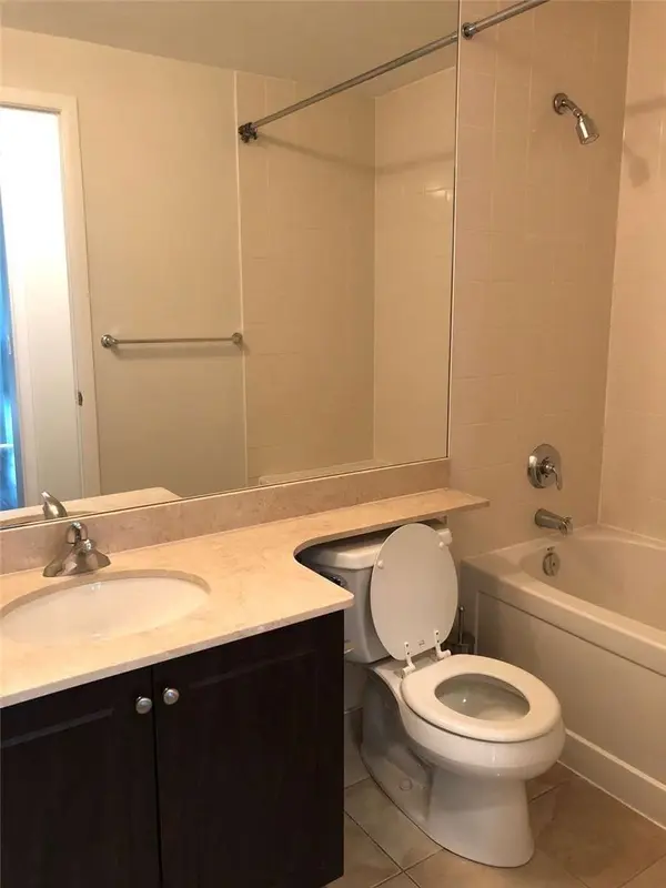 215 Fort York BLVD #3307, Toronto C01, ON M5V 4A2