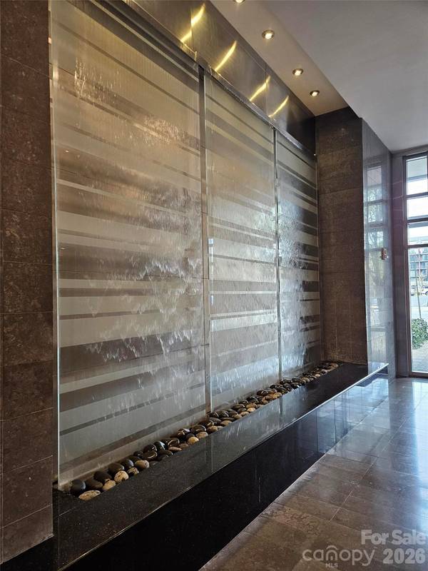 333 W Trade ST #1202, Charlotte, NC 28202