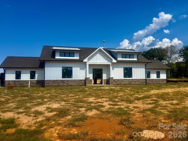 2181 Caravan LN, Stanley, NC 28164