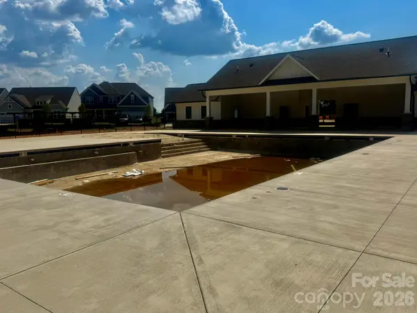 2181 Caravan LN, Stanley, NC 28164