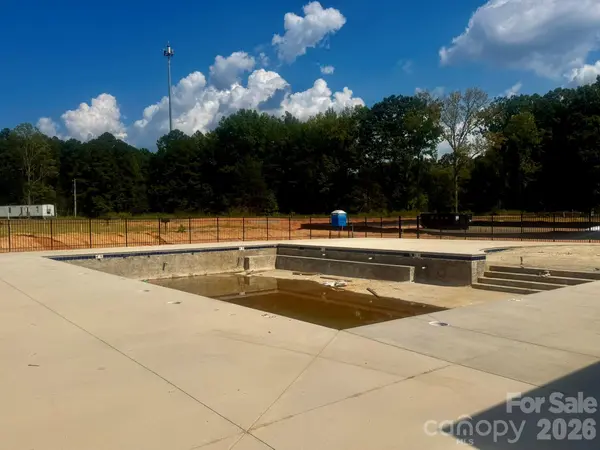 2181 Caravan LN, Stanley, NC 28164