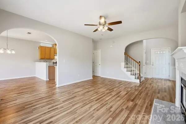 1813 Crabapple Tree LN, Charlotte, NC 28214
