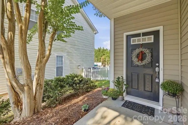 1813 Crabapple Tree LN, Charlotte, NC 28214