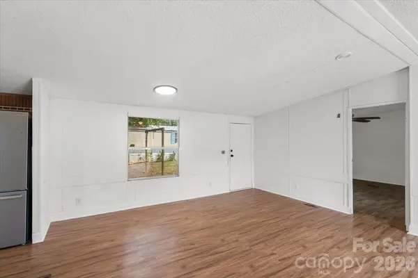 109 Puett DR, Dallas, NC 28034