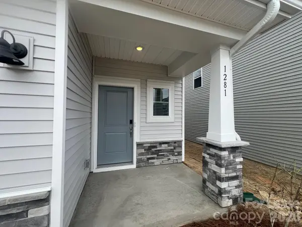 1281 30th Street LN NE, Conover, NC 28613