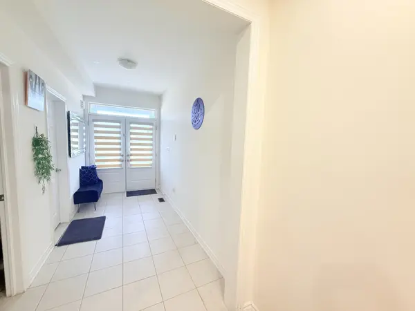1318 Apollo ST, Oshawa, ON L1K 3E6