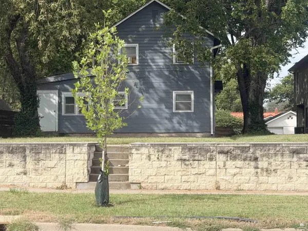 410 Bluemont AVE, Manhattan, KS 66502