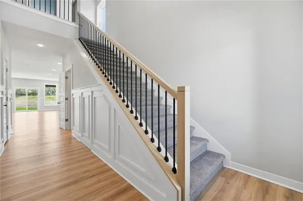 807 Glenn CIR, Raymore, MO 64083