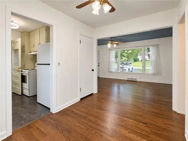 1201 NE 76th TER, Kansas City, MO 64118