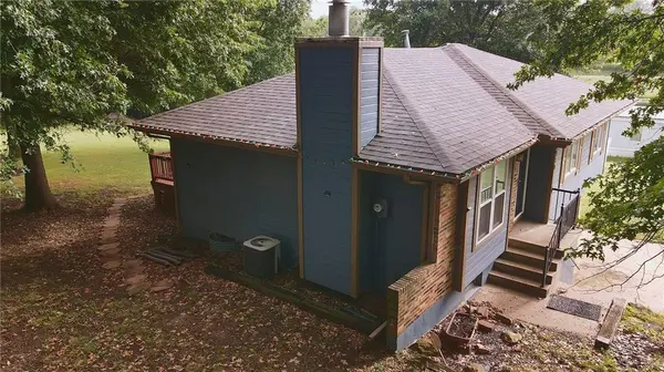 32910 E Oak Hill School RD, Oak Grove, MO 64075