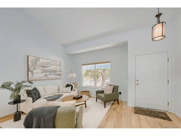 1467 Lincoln, Longmont, CO 80501