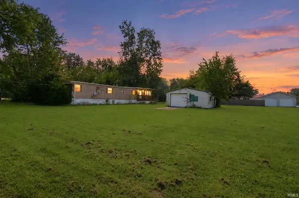617 W 9th ST, Bicknell, IN 47512