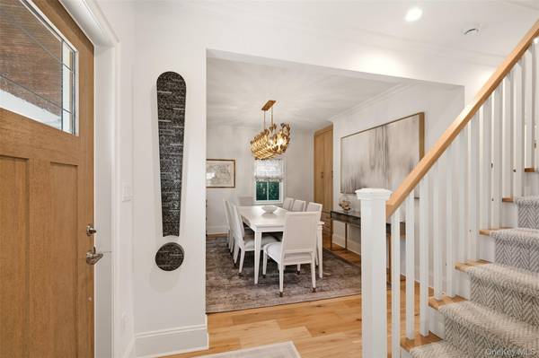 61 Anstice ST, Oyster Bay, NY 11771
