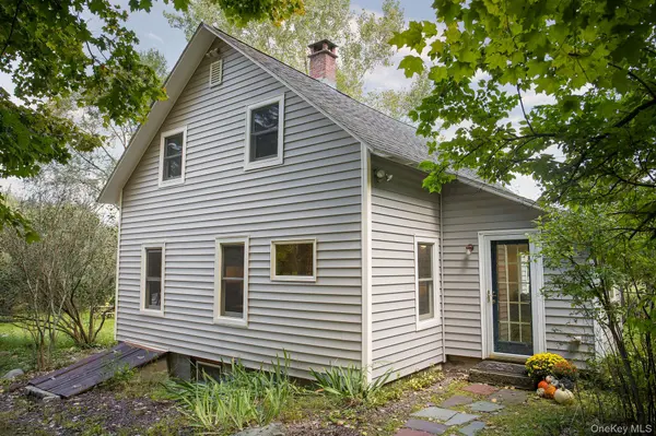 861 Snydertown RD, Claverack, NY 12521