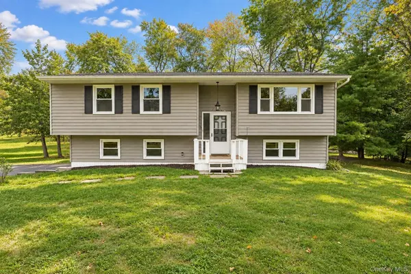 59 Martin DR, Wappingers Falls, NY 12590