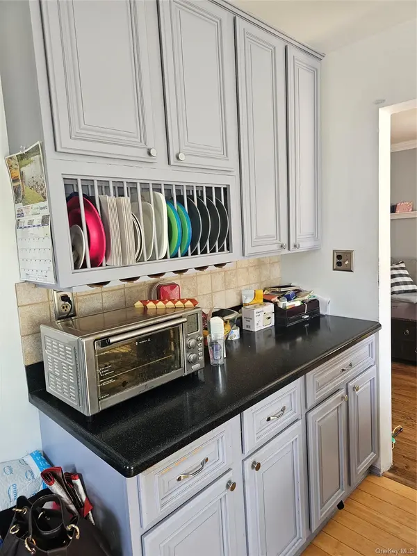 23 Washington AVE, Valley Stream, NY 11580