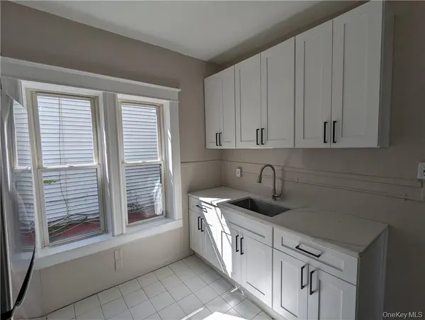 65 Academy ST, Poughkeepsie, NY 12601