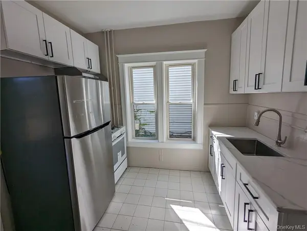 65 Academy ST, Poughkeepsie, NY 12601