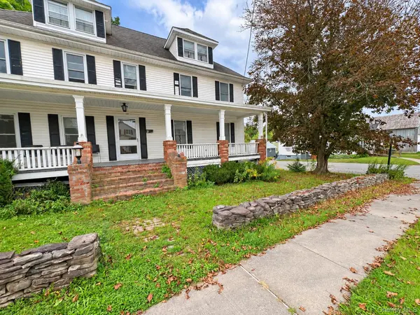 39 Maple AVE, Florida, NY 10921
