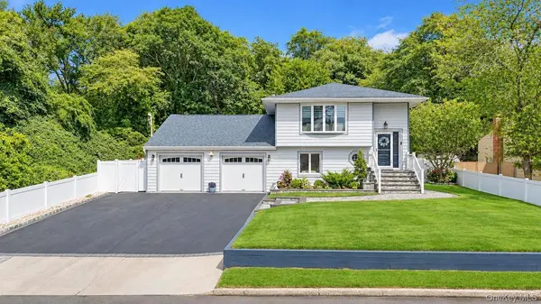 175 Stuyvesant RD, Oakdale, NY 11769