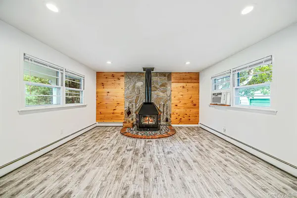 1435 Bray AVE, Laurel, NY 11948