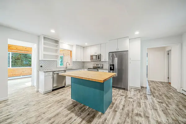 1435 Bray AVE, Laurel, NY 11948