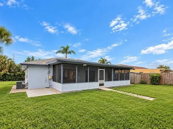 536 CENTER RD, Venice, FL 34285