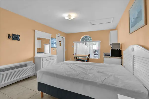 203 COCO PLUM DR #Front, Davenport, FL 33897