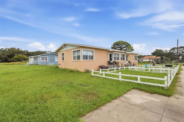 2410 MYRTLE AVE, Mims, FL 32754