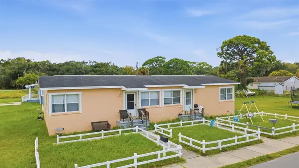 2410 MYRTLE AVE, Mims, FL 32754