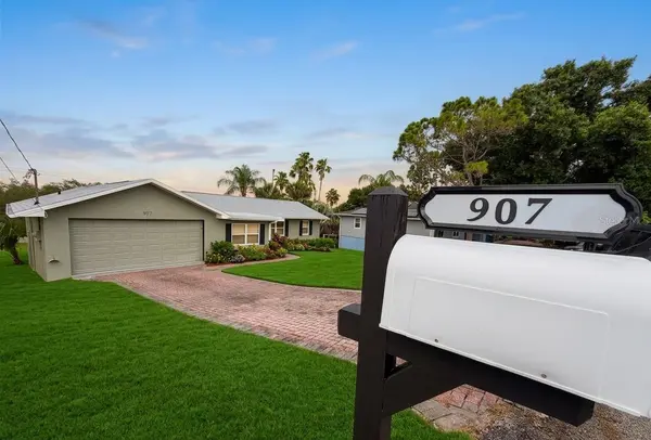 907 VALENTINA DR, Dundee, FL 33838