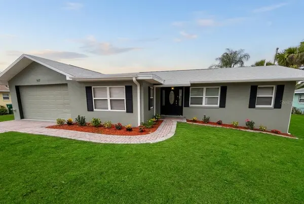 907 VALENTINA DR, Dundee, FL 33838