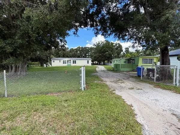 8003 GARDNER RD, Tampa, FL 33625