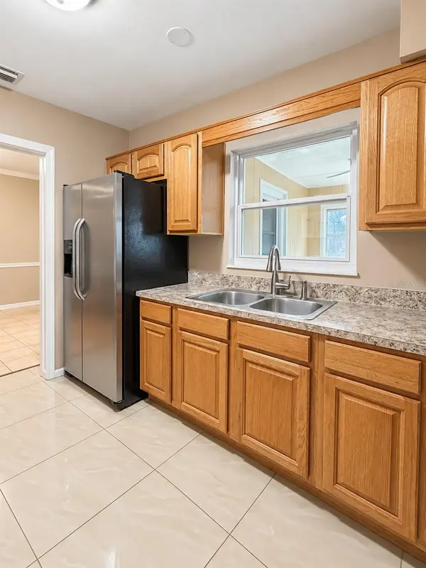 109 W GRAPEFRUIT CIR, Clearwater, FL 33759
