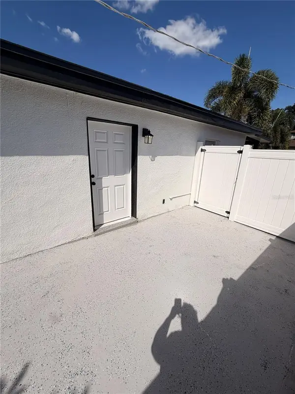 5808 N LOIS AVE, Tampa, FL 33614