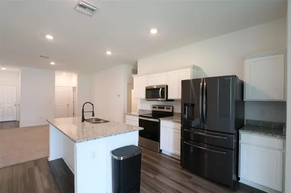 35552 SHADE FERN LN, Zephyrhills, FL 33541