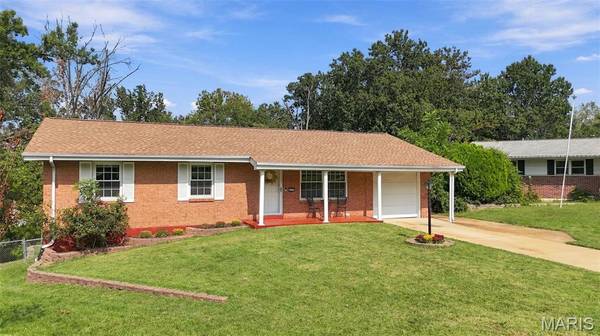 4303 Martyridge CT, St Louis, MO 63129