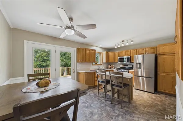 4303 Martyridge CT, St Louis, MO 63129