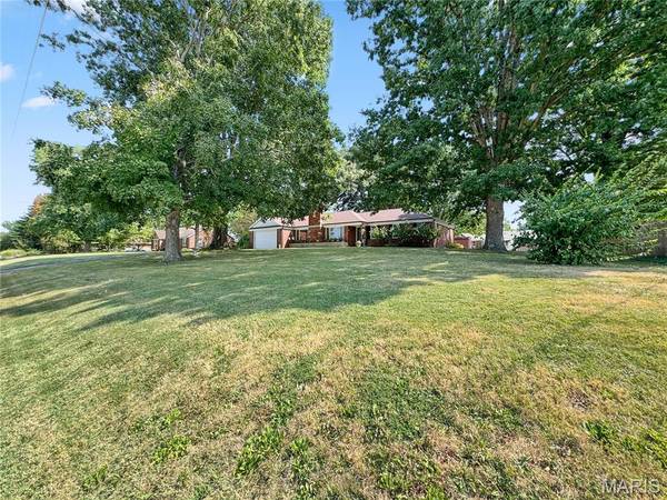 408 N Moore ST, Waterloo, IL 62298