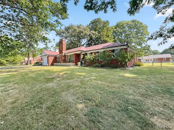 408 N Moore ST, Waterloo, IL 62298